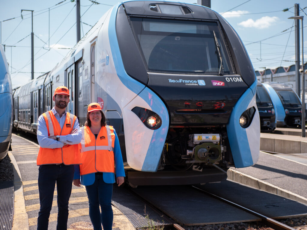 Visite des nouvelles rames de RER D avec Anthony Arciero et Noellie Plelan, conseillers départementaux du Val d'Oise, en juin 2024.
