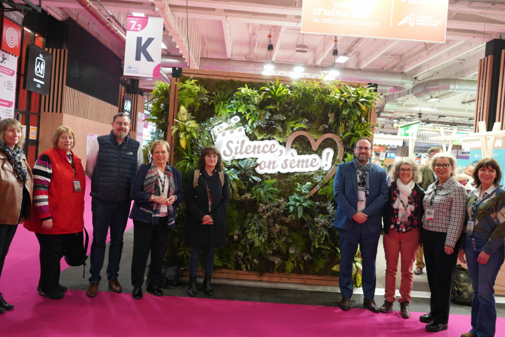 Les élus du Val d'Oise au Salon de l'agriculture 2026 devant le stand du Département